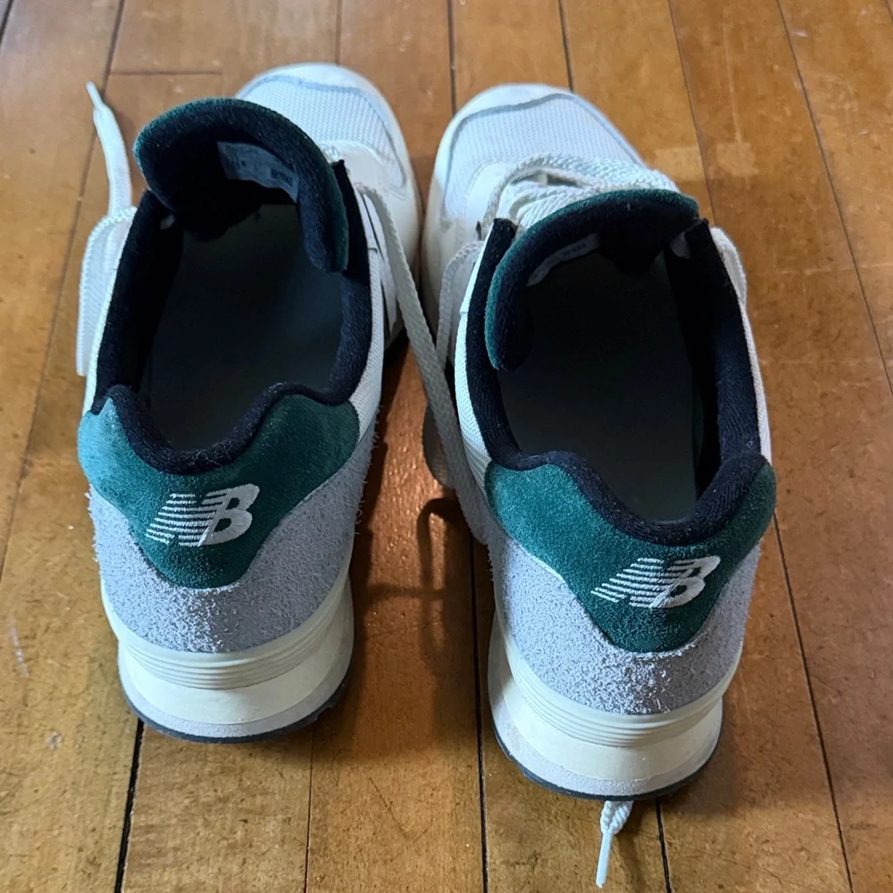 New Balance White Sneakers with Green Tongue and Black Details - Picture 3 of 5